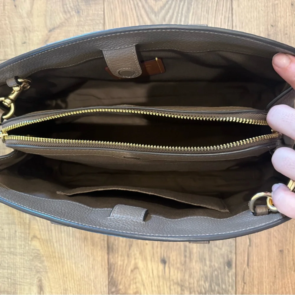 Coach Savannah Carry All Leather Handbag - Picture 3 of 4